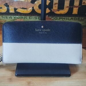 Kate Spade Continental Wallet, Two Tone Black Off White Leather, Lots of Pockets